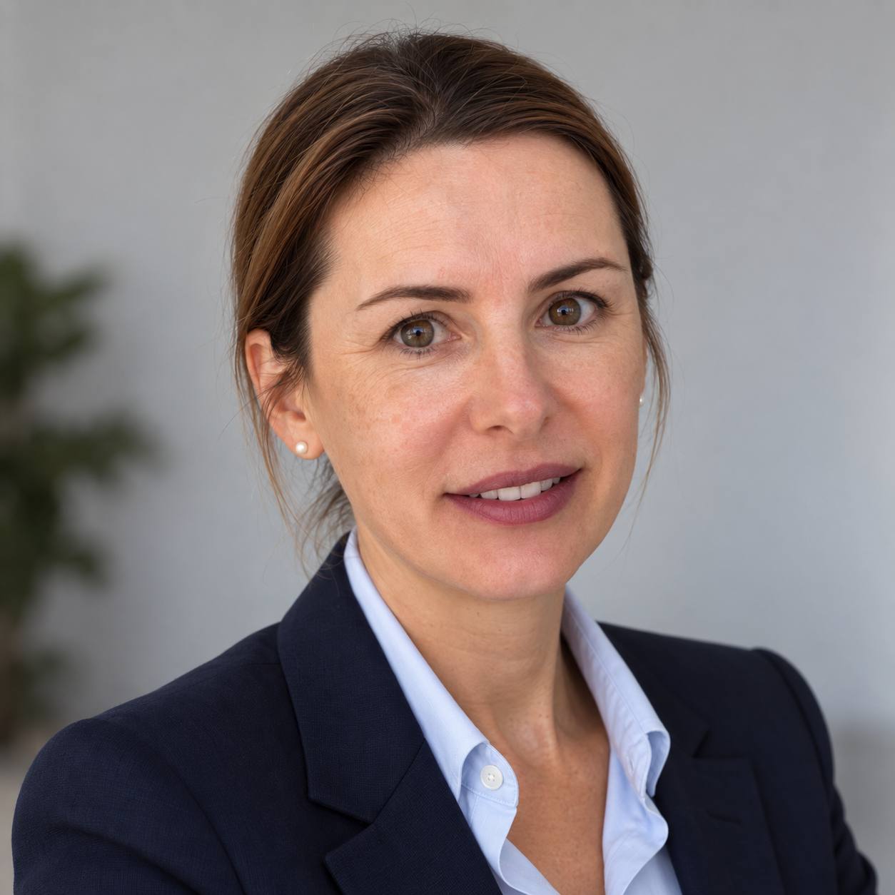 Елена Ларионова в кабинете